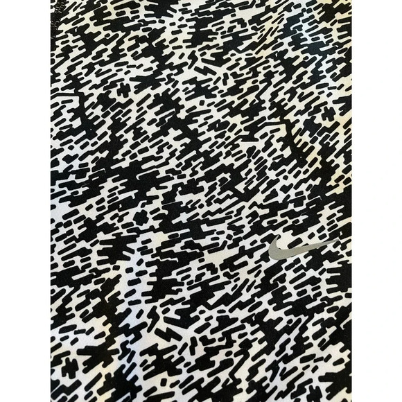 Nike Women's Pronto Essential Running Crop Tights Black White Print Size Medium - Picture 6 of 7